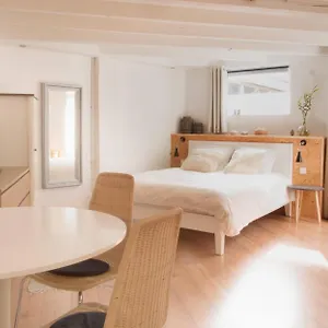 House Sea La Vie 50 Meters From The Apartment